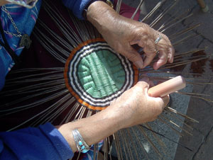 Hopi Hands weaving